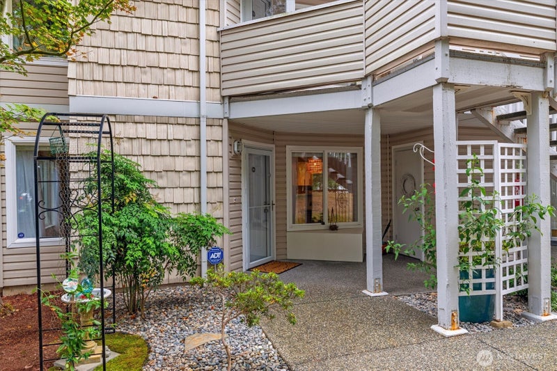 9210 Market Place B104