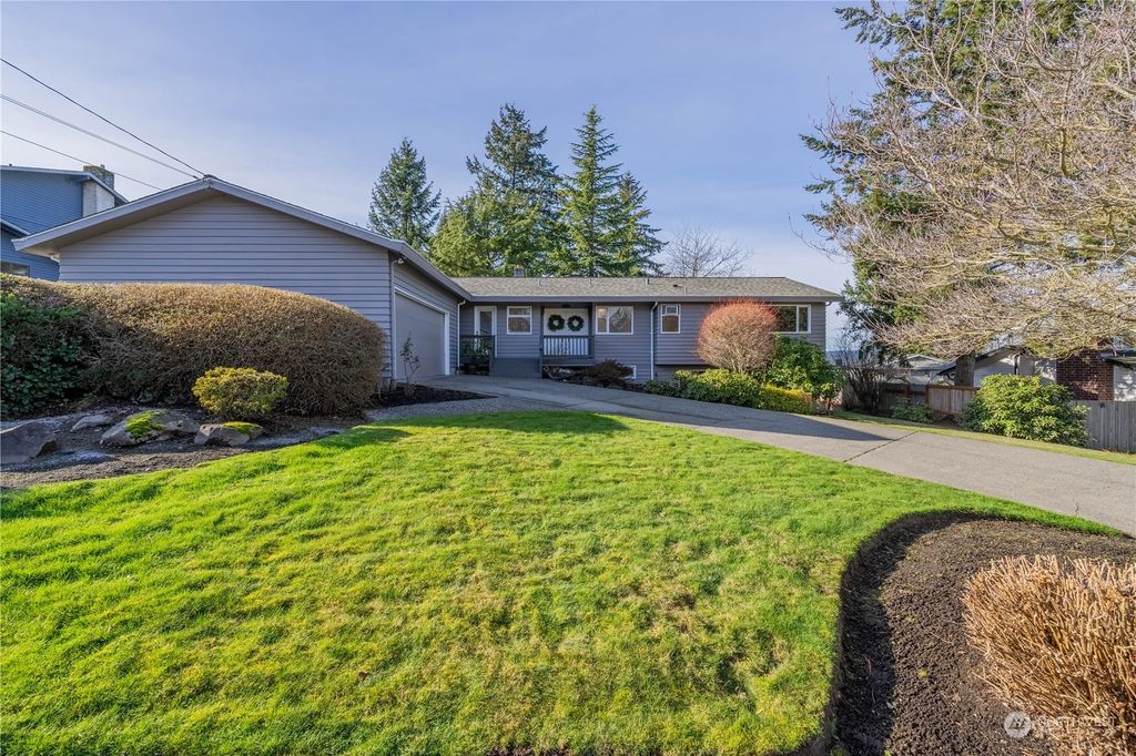 Photo of 15723 62nd Place NE, Kenmore, WA 98028 (MLS # 2322810)