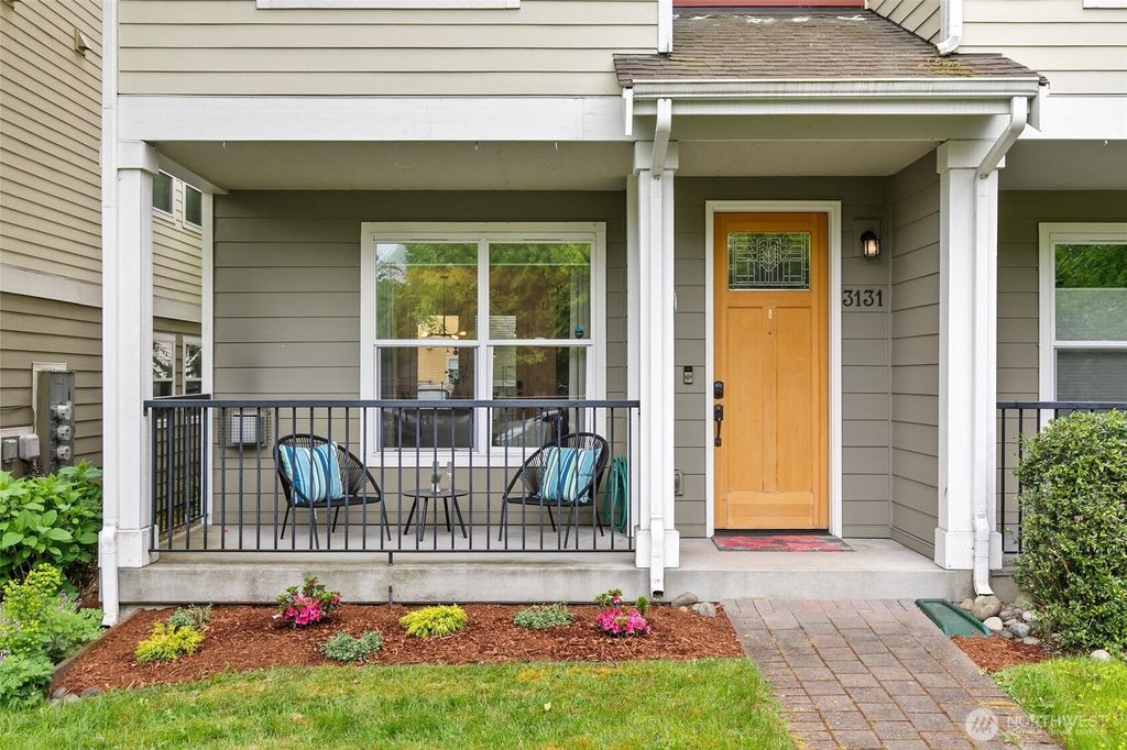 Photo of 3131 SW Raymond Street, Seattle, WA 98126 (MLS # 2520384)