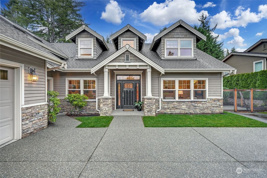 Photo of 1541 10th Place N, Edmonds, WA 98020 (MLS # 2195042)