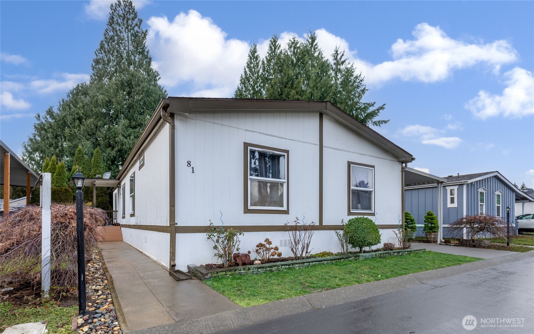 607 37th Street SE 81