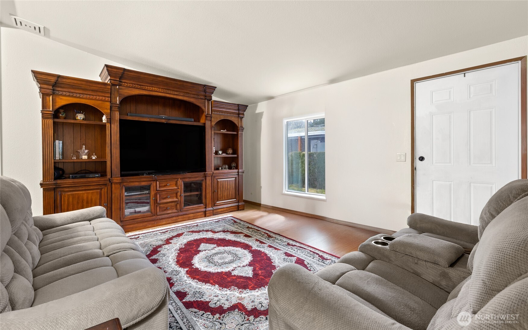 607 37th Street SE 81