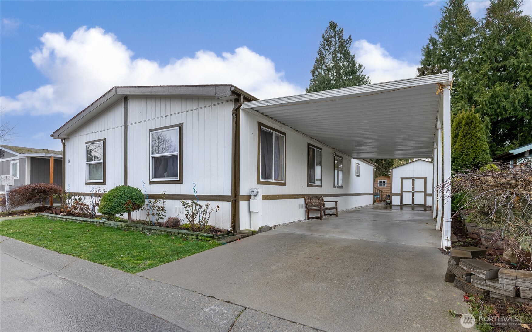 607 37th Street SE 81
