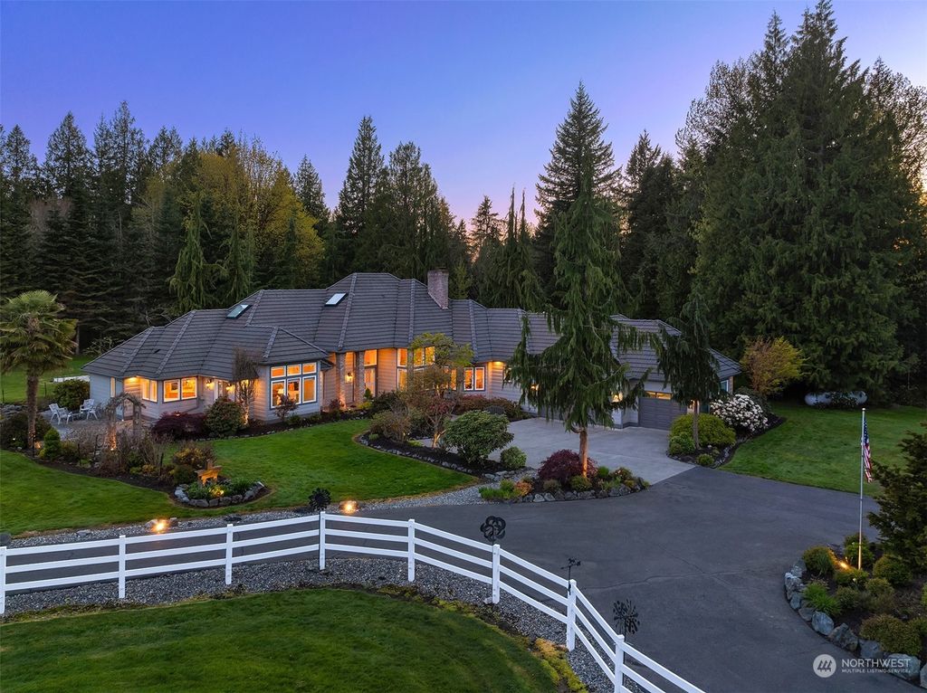 Photo of 12802 38th Street SE, Snohomish, WA 98290 (MLS # 2226276)