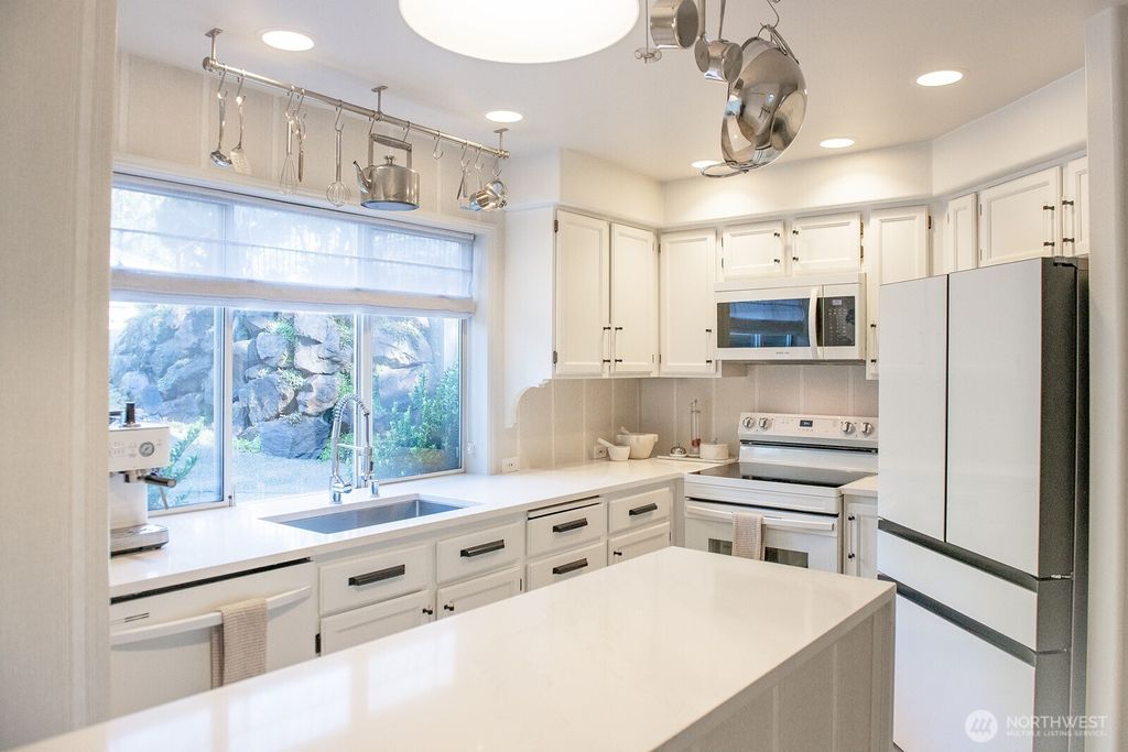 Photo of 3636 255th Lane SE #42, Sammamish, WA 98029 (MLS # 2352327)