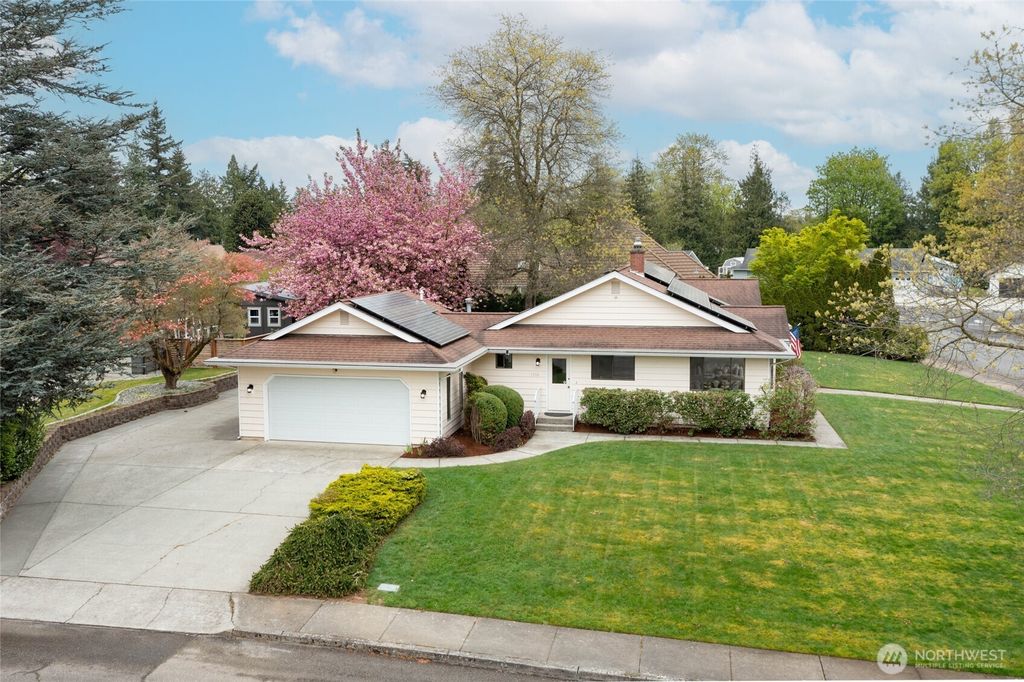 Photo of 1704 Village Drive, Lynden, WA 98264 (MLS # 2510976)