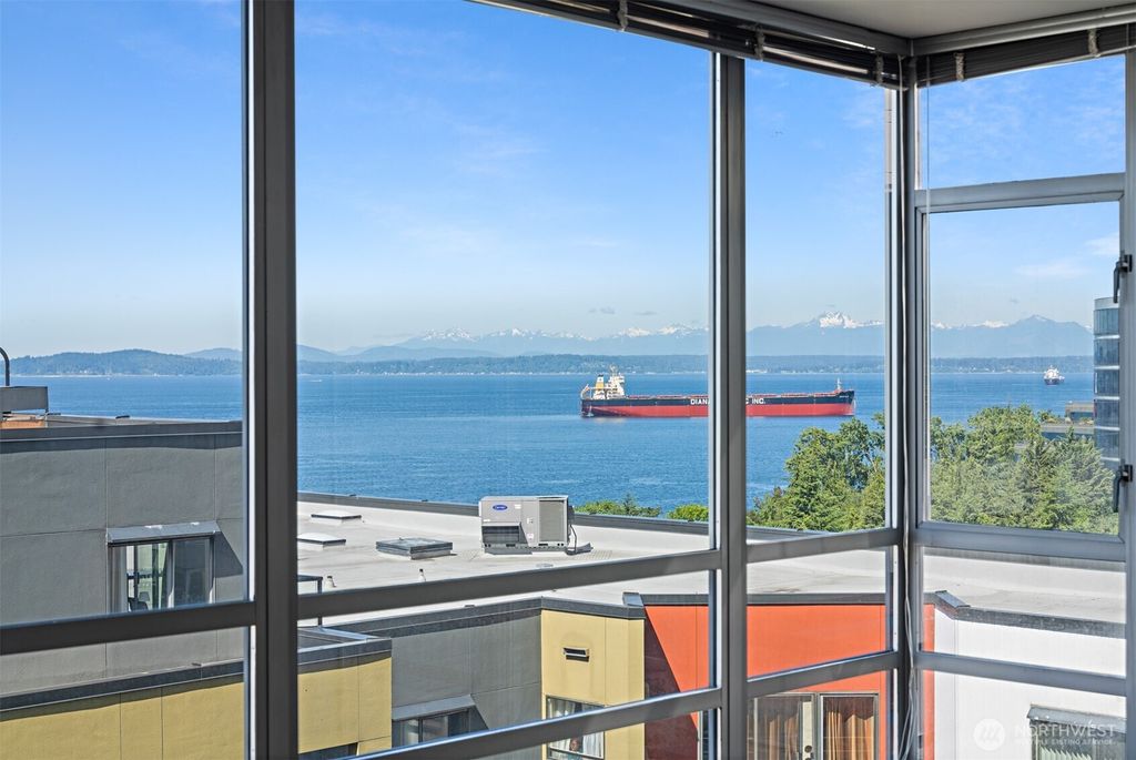 Photo of 2929 1st Avenue #514, Seattle, WA 98121 (MLS # 2486187)