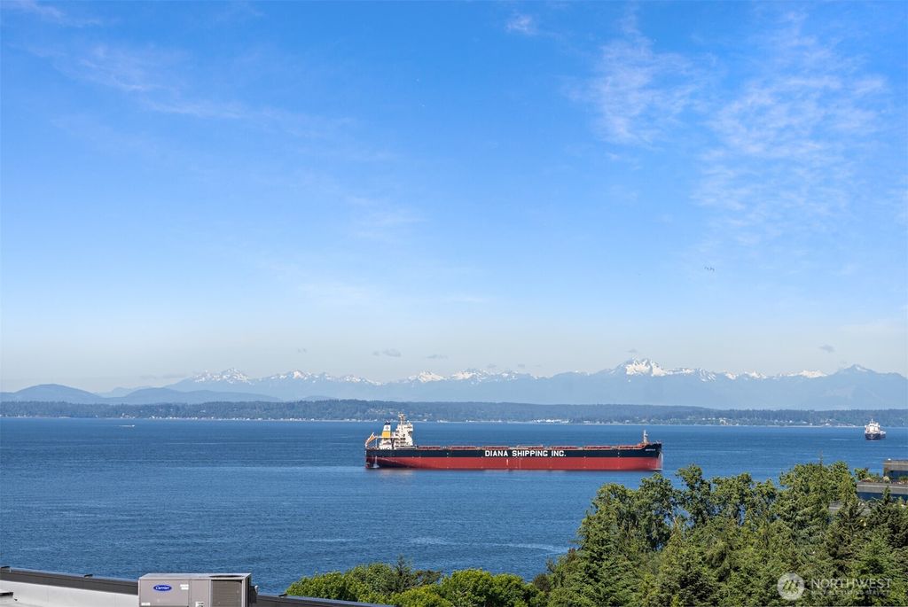 Photo of 2929 1st Avenue #514, Seattle, WA 98121 (MLS # 2486187)