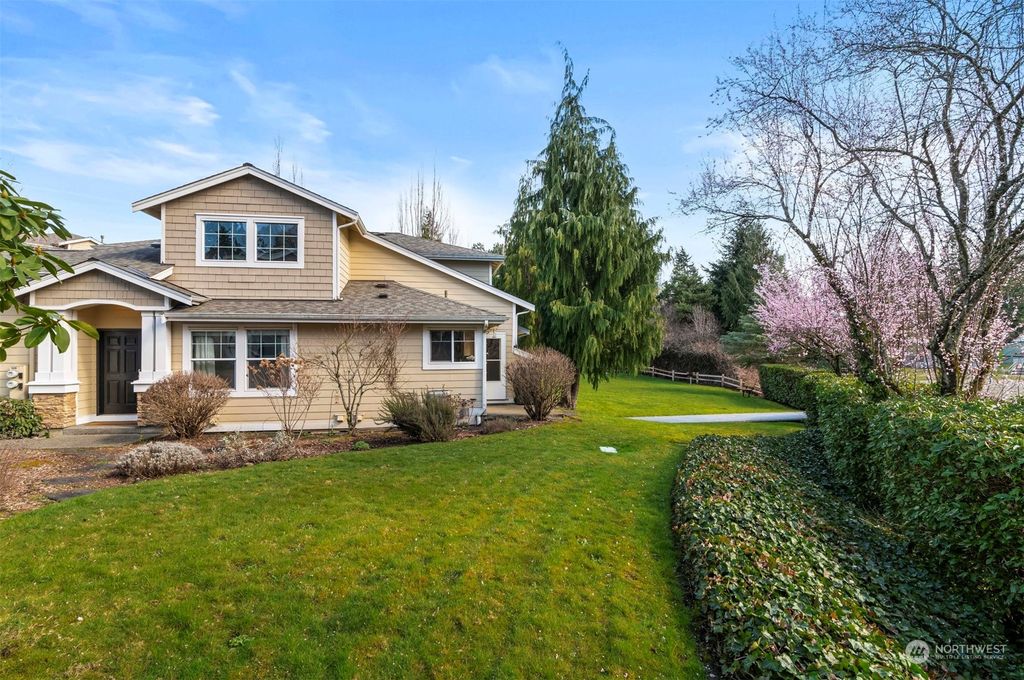 Photo of 8325 NE 140th Street, Kirkland, WA 98034 (MLS # 2197601)