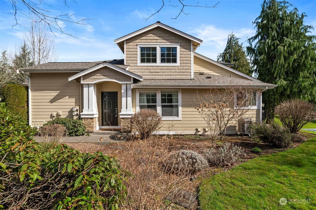 Photo of 8325 NE 140th Street, Kirkland, WA 98034 (MLS # 2197601)