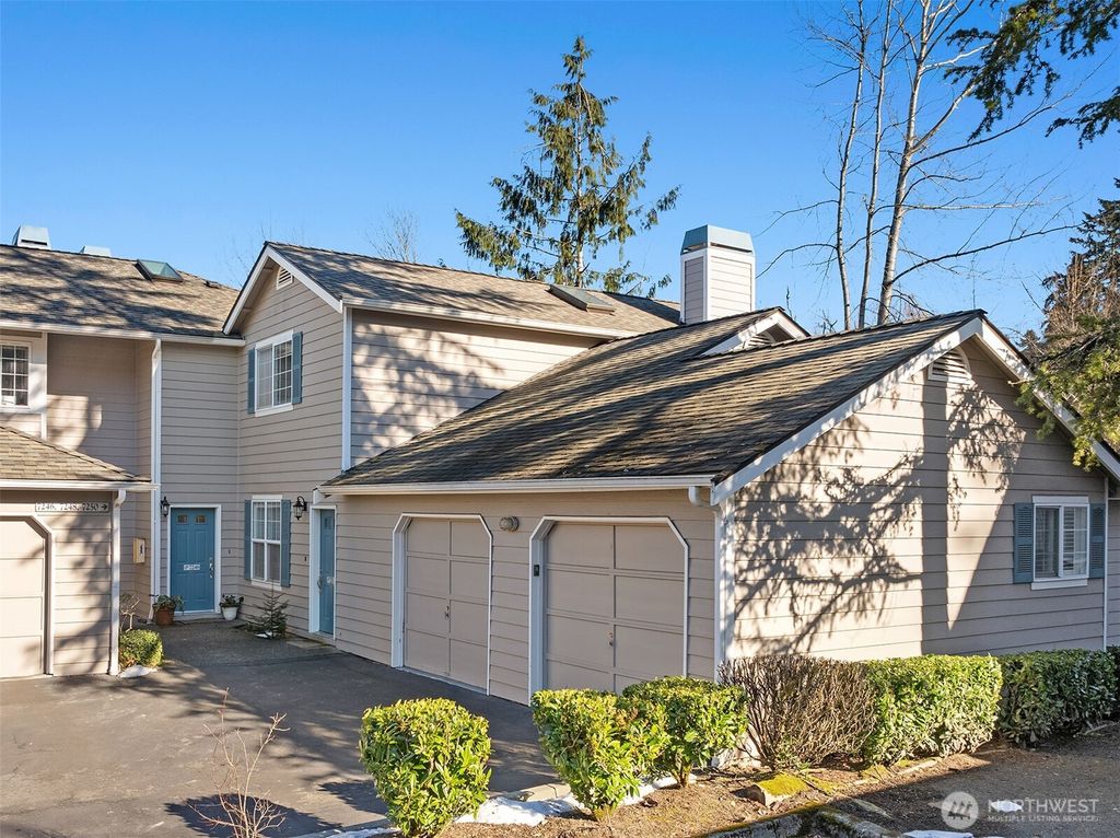 Photo of 7248 NE 171st Lane, Kenmore, WA 98028 (MLS # 2332199)