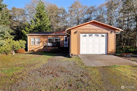 Photo of 1707 324th Place, Ocean Park, WA 98640 (MLS # 2301283)