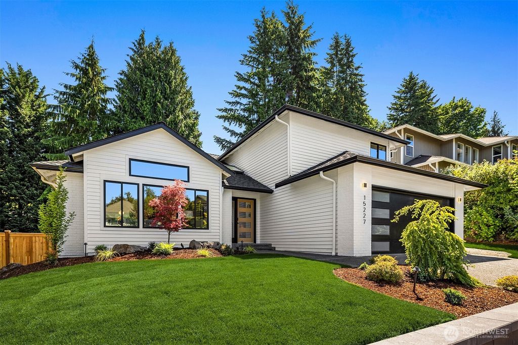 Photo of 15227 NE 71st Court, Redmond, WA 98052 (MLS # 2389734)