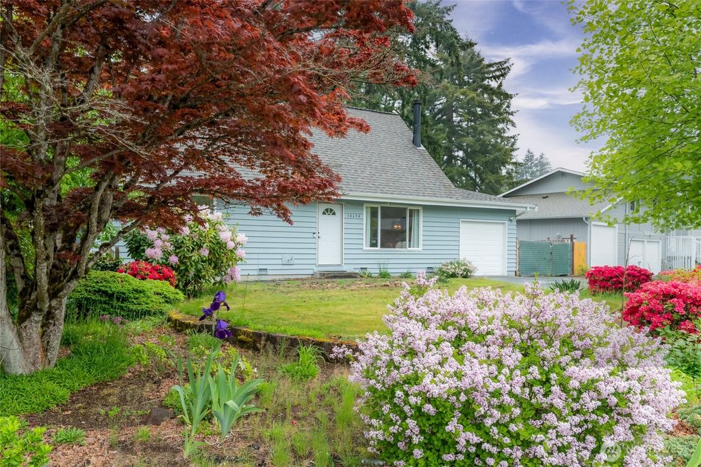 Photo of 14604 SE 142nd St St, Renton, WA 98059 (MLS # 2376780)