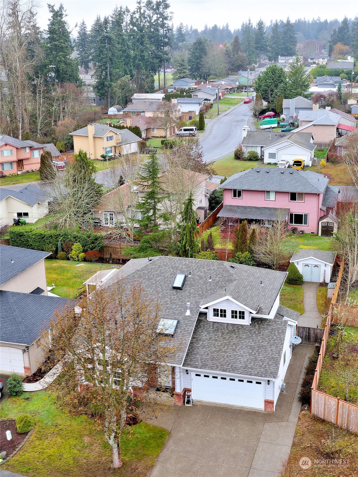 Federal Way, Washington 98023, United States, 4 Bedrooms Bedrooms, ,3 BathroomsBathrooms,Residential,Pending,12642