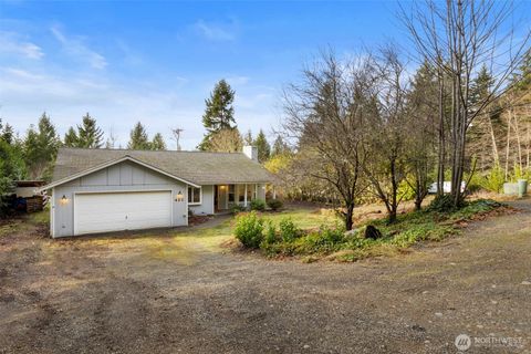 Photo of 421 NE Cutlass Way, Belfair, WA 98528 (MLS # 2467448)