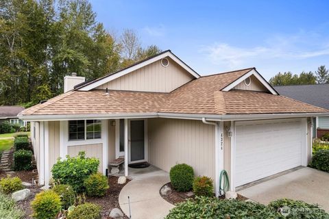 Photo of 4324 7th Street Pl SE, Puyallup, WA 98374 (MLS # 2440452)