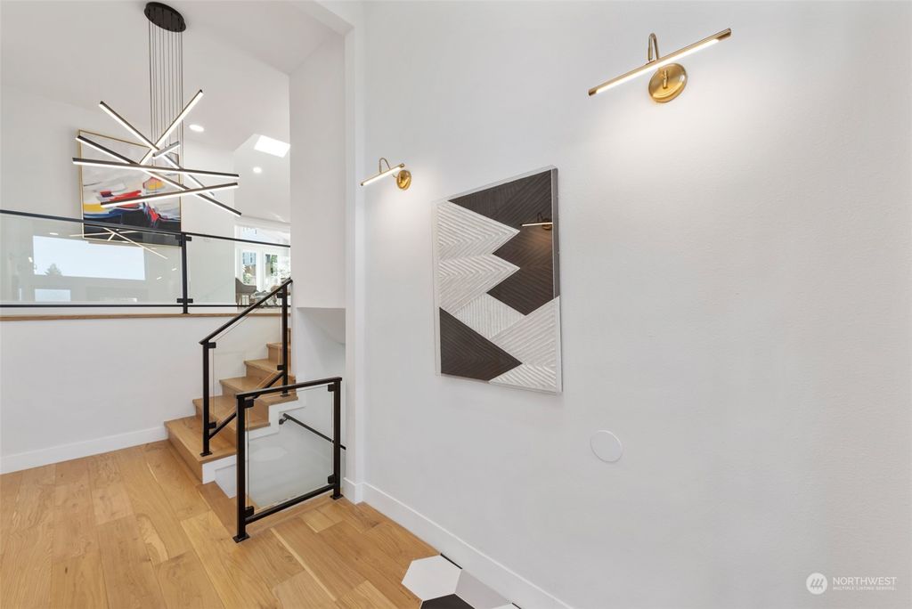 Photo of 12631 SE 75th Place Pl, Newcastle, WA 98056 (MLS # 2231856)