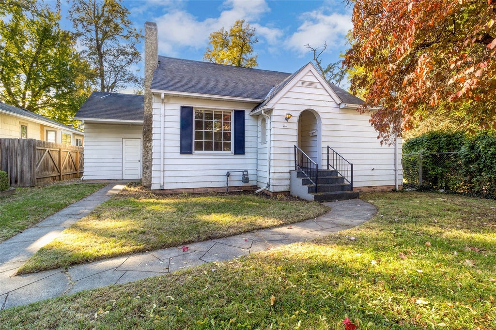 Photo of 950 Francis Avenue, Walla Walla, WA 99362 (MLS # 2595749)