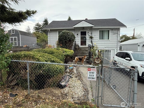 Photo of 11627 24th Avenue S, Seattle, WA 98168 (MLS # 2578549)