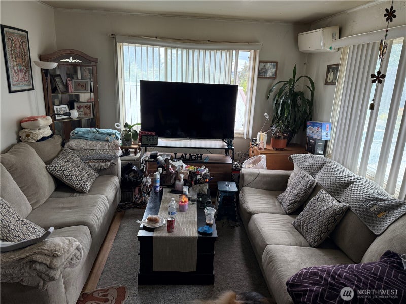 11627 24th Avenue S