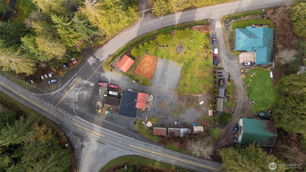 Photo of 810 S Lake Roesiger Road, Snohomish, WA 98290 (MLS # 2482151)