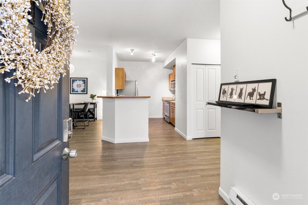 Photo of 4030 S 213th Court #H, SeaTac, WA 98198 (MLS # 2170188)