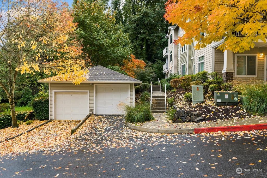 Photo of 4030 S 213th Court #H, SeaTac, WA 98198 (MLS # 2170188)