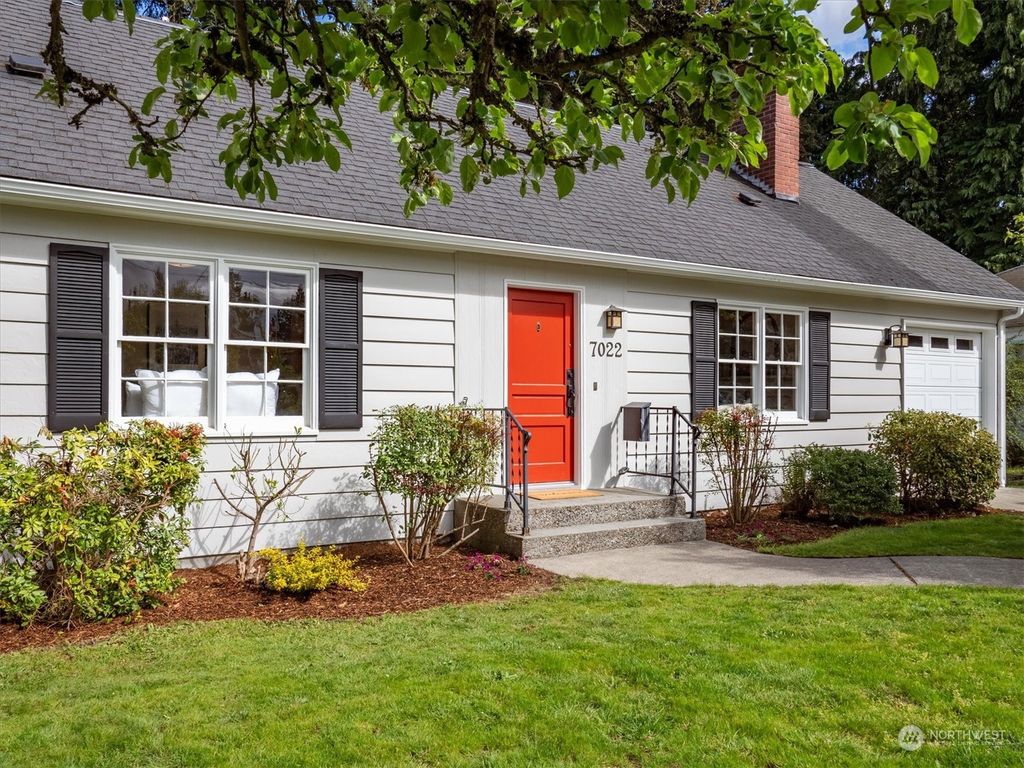 Photo of 7022 49th Avenue NE, Seattle, WA 98115 (MLS # 2232081)