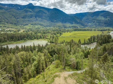 189 Carr Road White Pass WA 98937