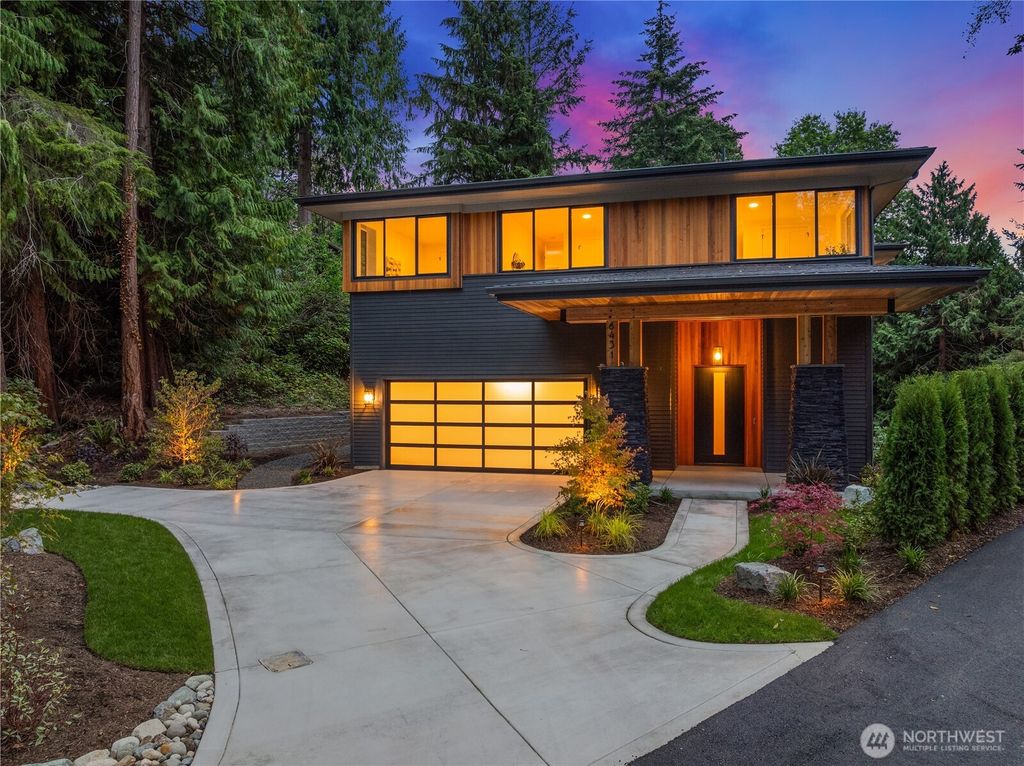 Photo of 6431 NE 130th Place, Kirkland, WA 98034 (MLS # 2362247)