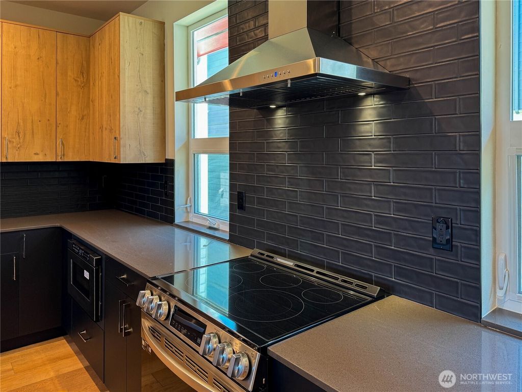 Photo of 6905 42nd Avenue S #B, Seattle, WA 98118 (MLS # 2551650)