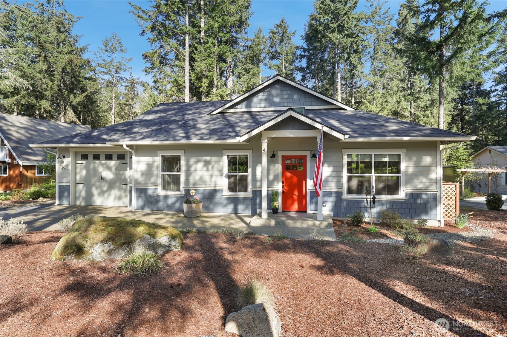201 E Country Club Drive E