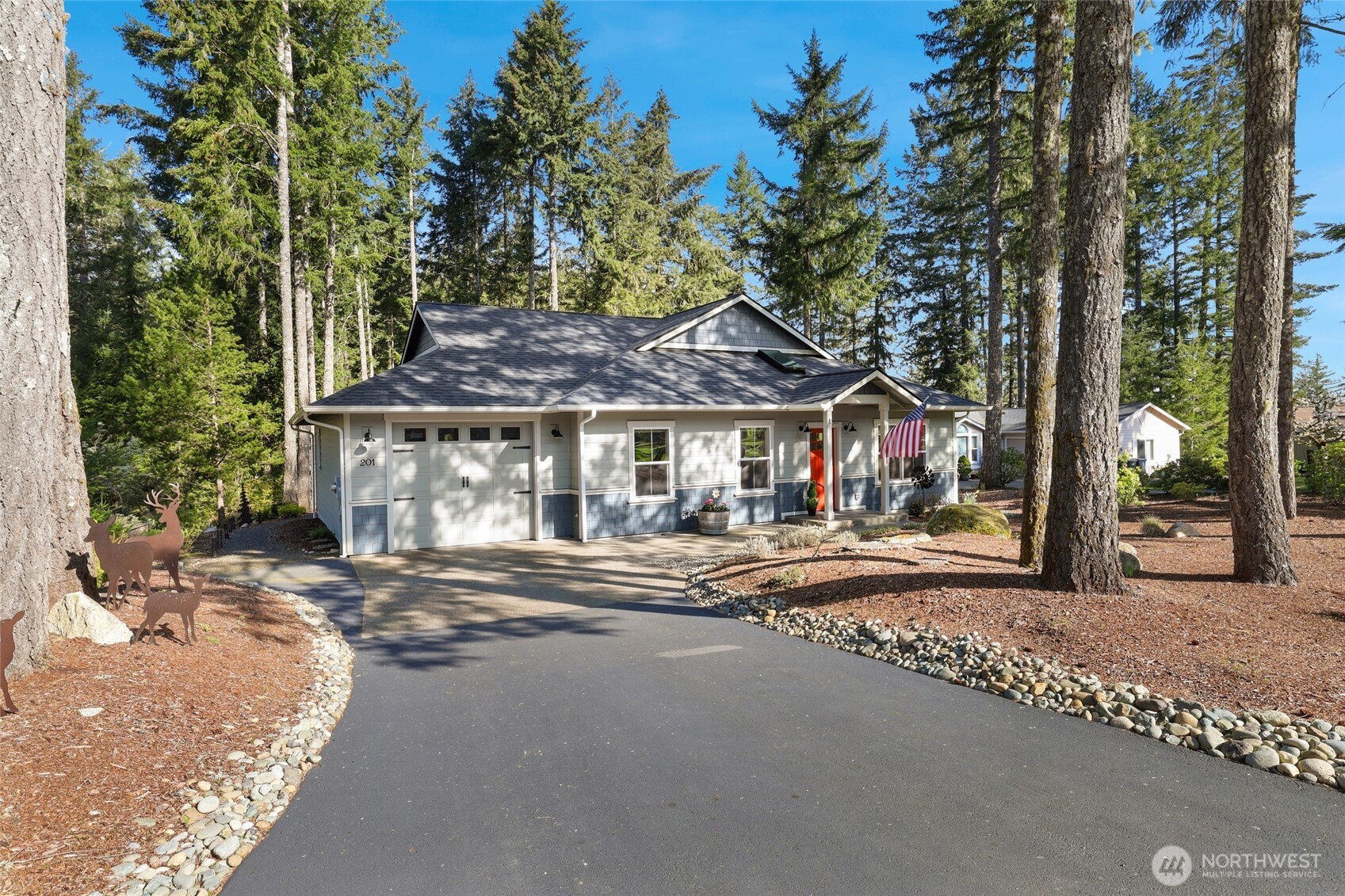201 E Country Club Drive E