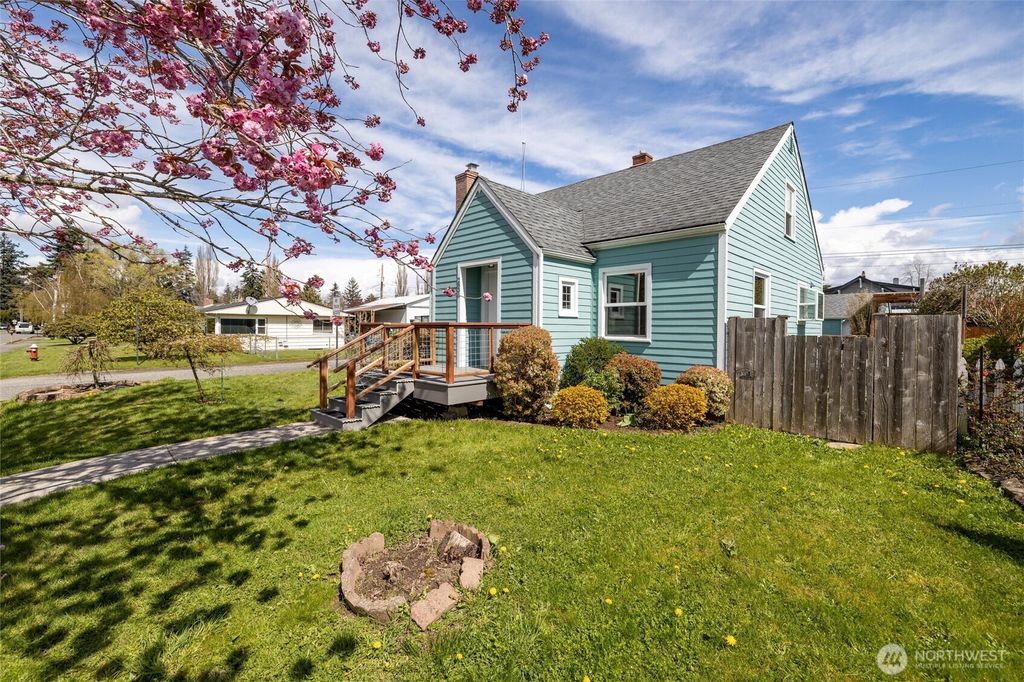 Photo of 2836 Patton Street, Bellingham, WA 98225 (MLS # 2507280)