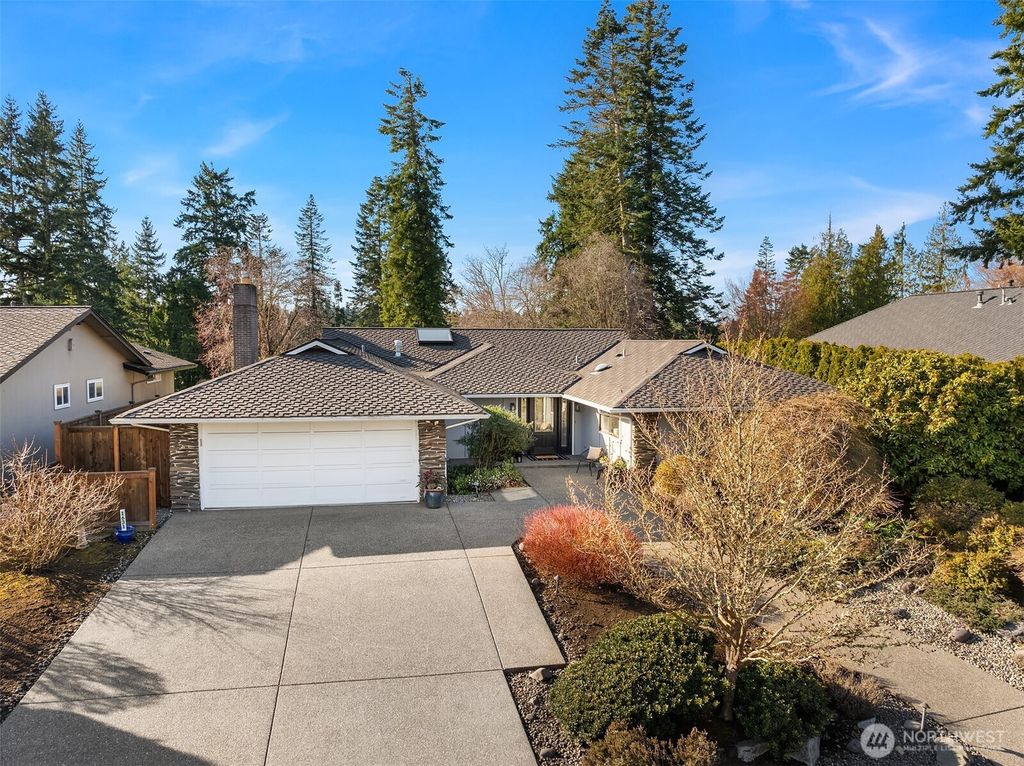 Photo of 1631 184th Avenue NE, Bellevue, WA 98008 (MLS # 2506945)