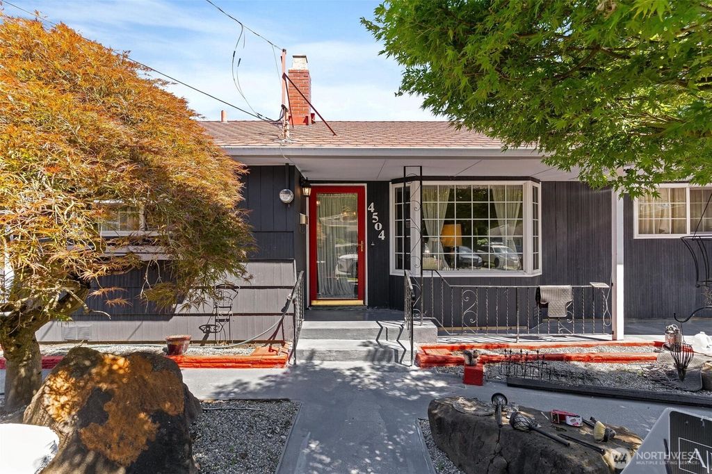 Photo of 4504 S Trenton Street, Seattle, WA 98118 (MLS # 2402972)