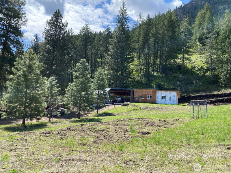 102 Elbow Canyon Road