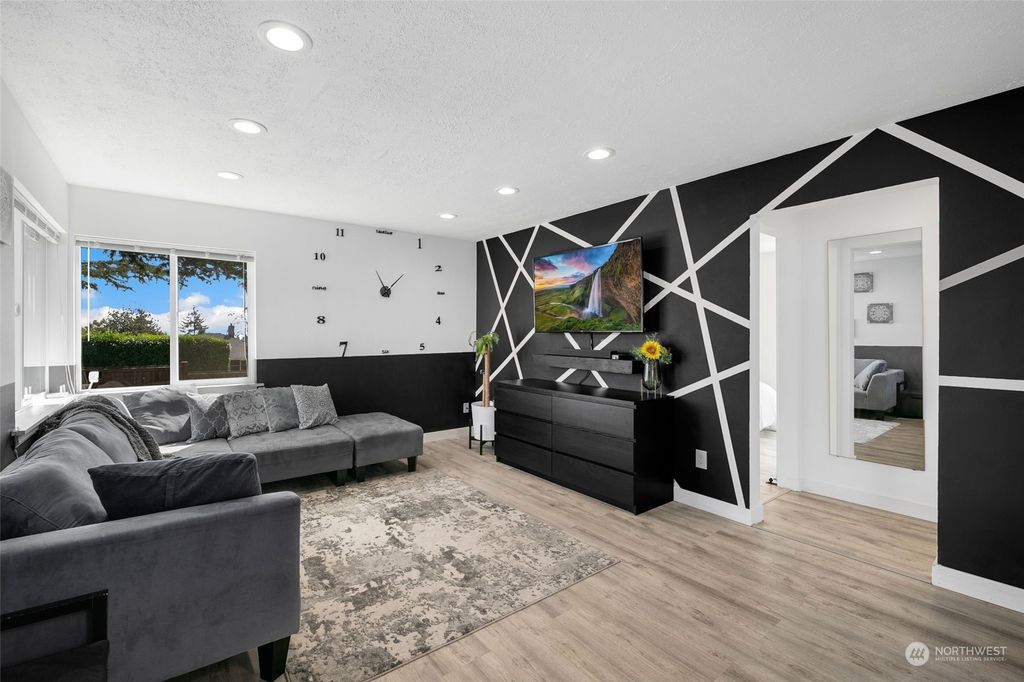 Photo of 3003 SW Webster Street, Seattle, WA 98126 (MLS # 2136996)