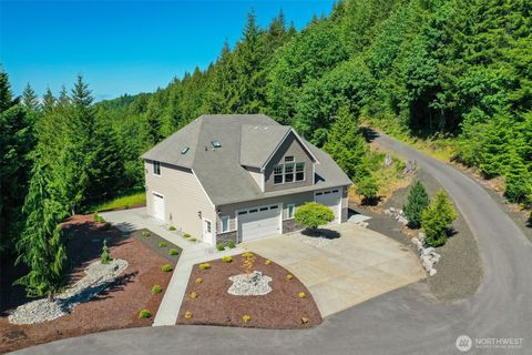 Photo of 5020 Gold Ridge Lane SW, Olympia, WA 98512 (MLS # 2382975)