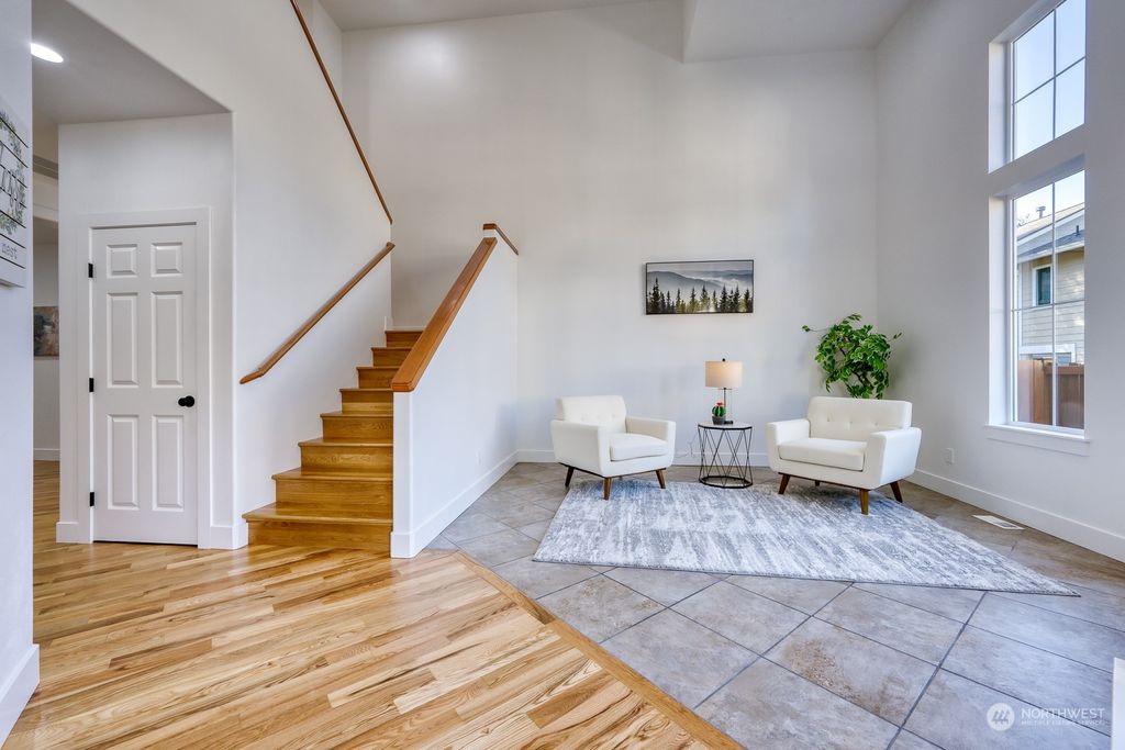 Photo of 5807 NE 1st Street, Renton, WA 98059 (MLS # 2299916)