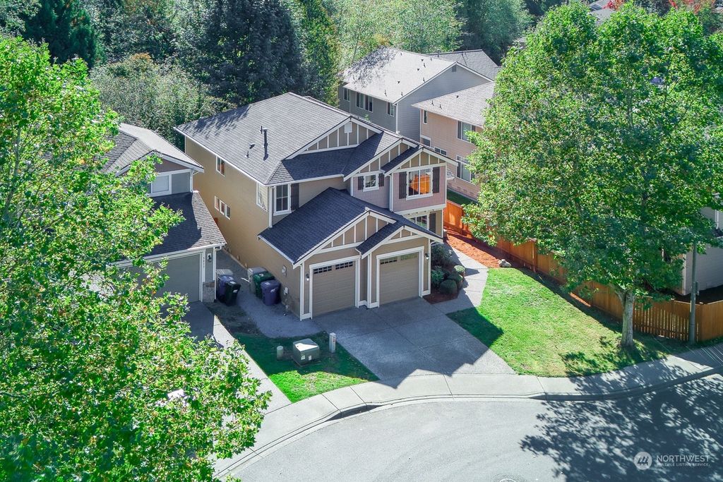 Photo of 5807 NE 1st Street, Renton, WA 98059 (MLS # 2299916)