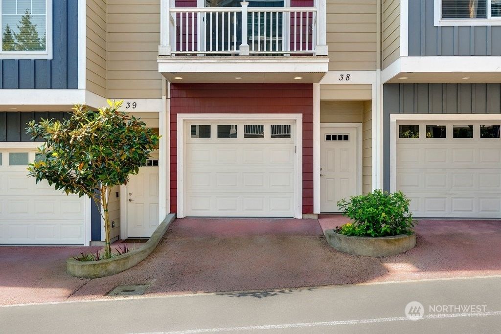 Photo of 4804 215th Lane SW #38, Mountlake Terrace, WA 98043 (MLS # 2132466)