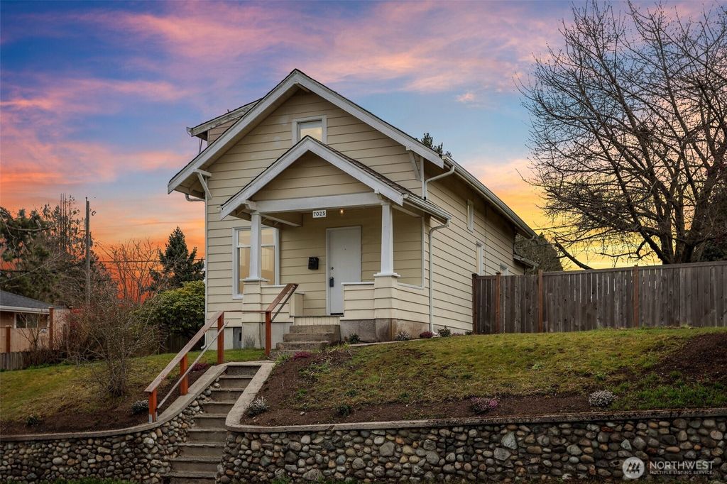 Photo of 7025 S Warner Street, Tacoma, WA 98409 (MLS # 2485363)