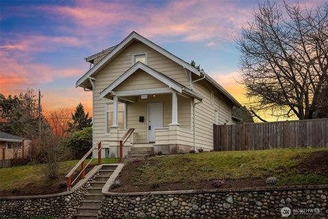 7025 S Warner Street Tacoma WA 98409