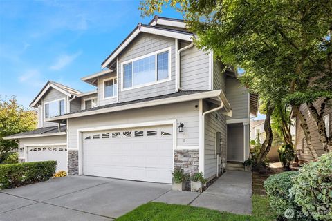 Photo of 2732 143rd Street SW #B, Lynnwood, WA 98087 (MLS # 2439696)