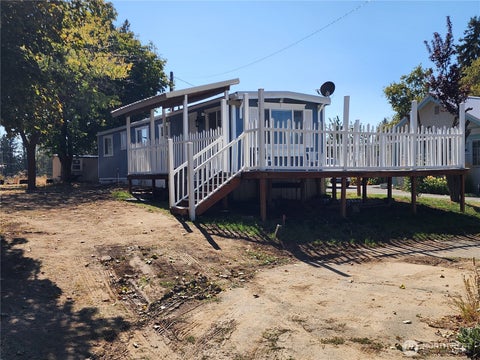 Photo of 720 E Locust Street, Waterville, WA 98858 (MLS # 2585117)