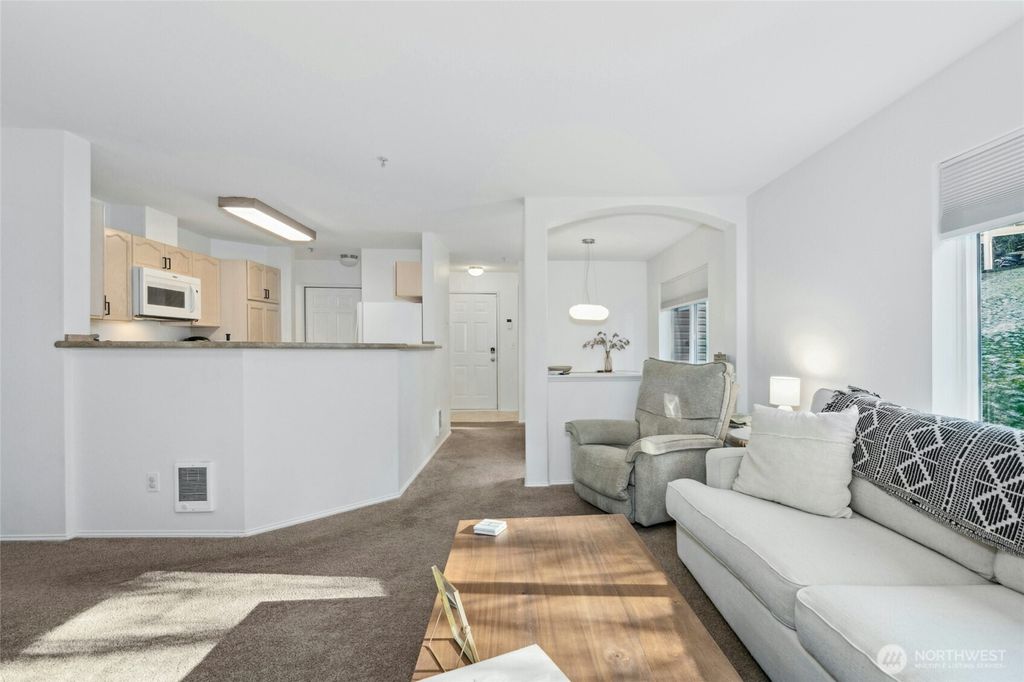 Photo of 5000 NW Village Park Drive #H243, Issaquah, WA 98027 (MLS # 2365541)