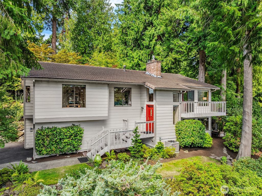 Photo of 18939 NE 20th Court, Redmond, WA 98052 (MLS # 2426340)