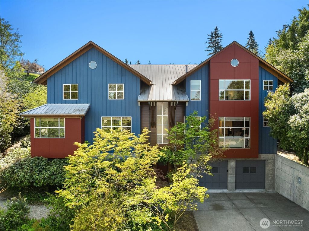 Photo of 5411 NE 85th Street, Seattle, WA 98115 (MLS # 2385046)